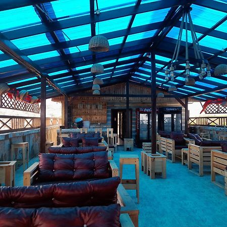 Ocean6 Hotell Kokrobite Eksteriør bilde
